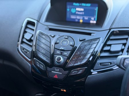 2016 Ford Fiesta - photo 11
