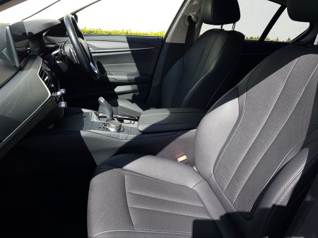 2023 BMW 5-Series - photo 7