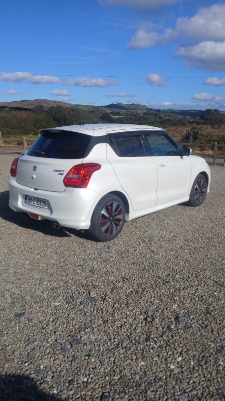 2020 Suzuki Swift - photo 7