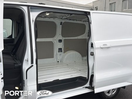 2024 Ford Transit Custom - photo 8