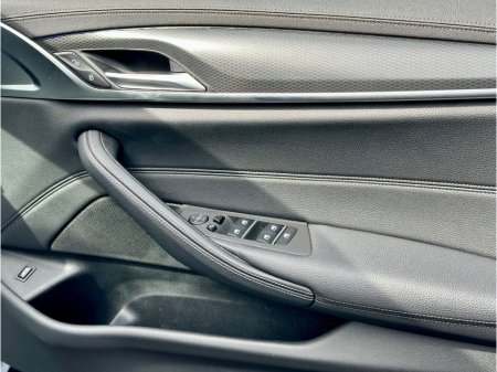 2023 BMW 5-Series - photo 19