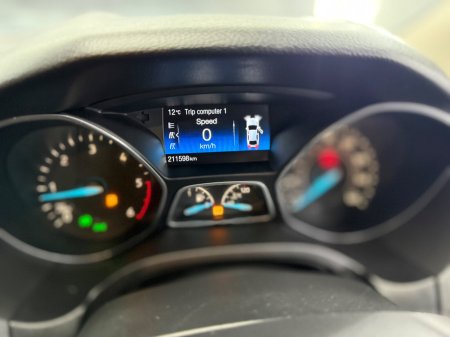 2017 Ford Focus - photo 28