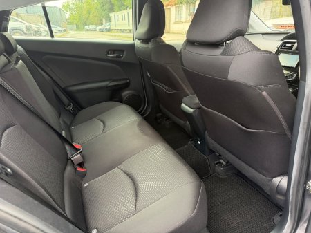2020 Toyota Prius - photo 17