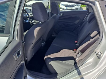 2017 Ford Fiesta - photo 17