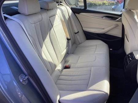 2017 BMW 5-Series - photo 12