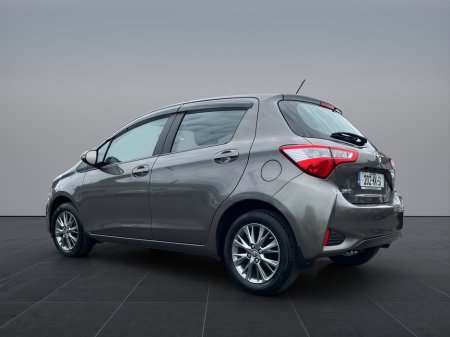 2020 Toyota Yaris - photo 2