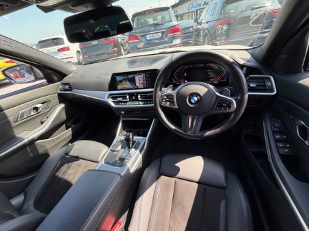 2021 BMW 3-Series - photo 17