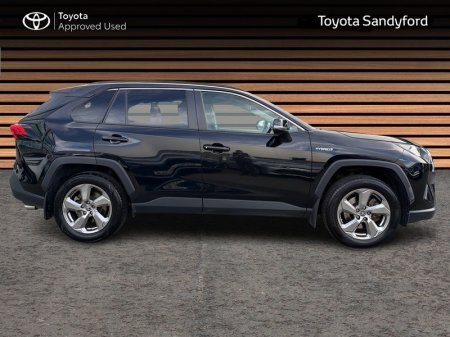 2021 Toyota RAV4 - photo 3
