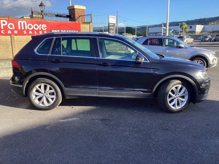 2019 Volkswagen Tiguan - photo 2