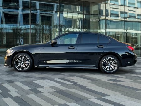 2021 BMW 3-Series - photo 3