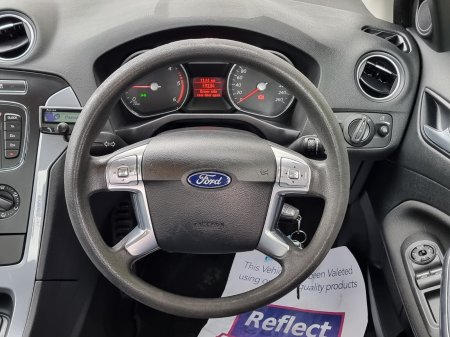2014 Ford Mondeo - photo 22