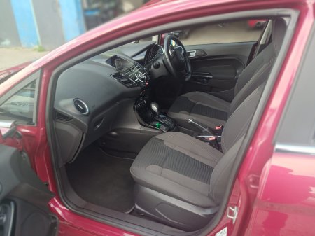 2014 Ford Fiesta - photo 14