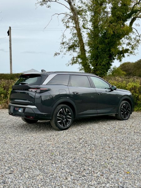 2025 Peugeot 5008 - photo 11