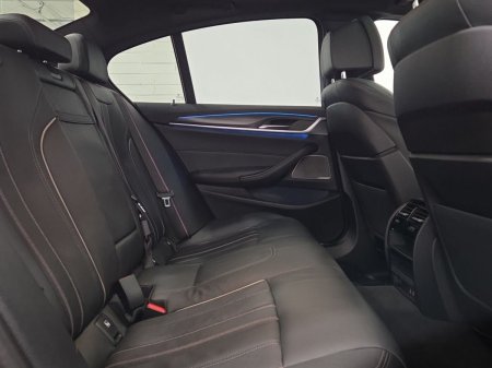 2022 BMW 5-Series - photo 22