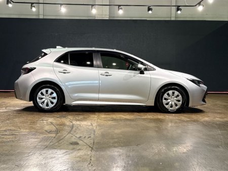 2020 Toyota Corolla - photo 2