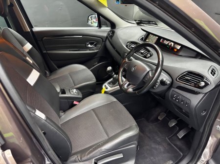 2014 Renault Scenic - photo 18