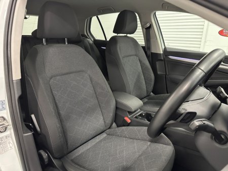2021 Volkswagen Golf - photo 24