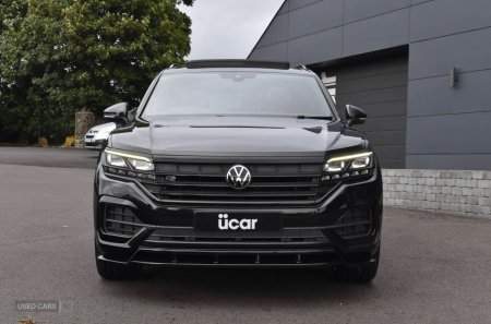 2023 Volkswagen Touareg - photo 2