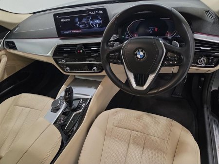 2023 BMW 5-Series - photo 6