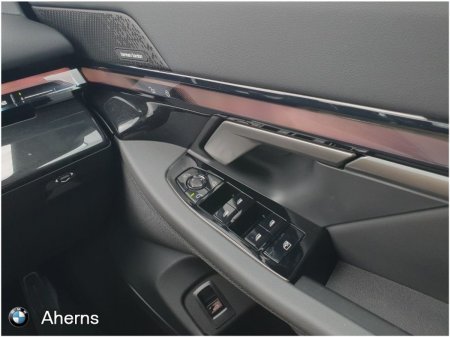 2026 BMW 5-Series - photo 17