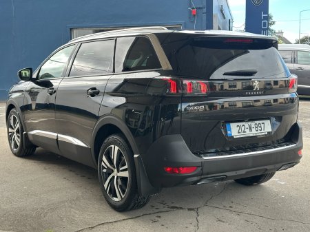 2021 Peugeot 5008 - photo 3