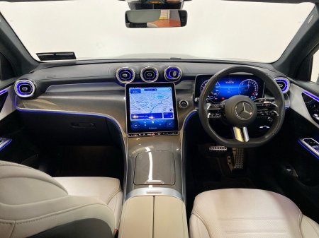 2025 Mercedes-Benz GLC - photo 2