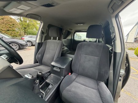 2015 Toyota Land Cruiser - photo 12