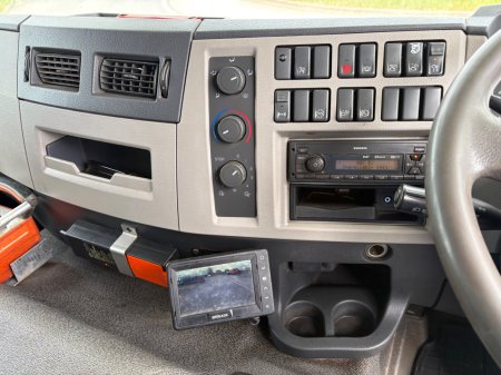 2017 Volvo FE280 - photo 17