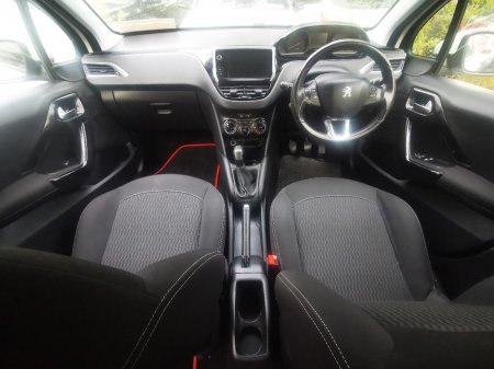 2017 Peugeot 208 - photo 10