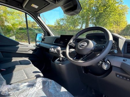 2026 Nissan Interstar - photo 9