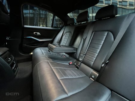 2022 BMW 3-Series - photo 23