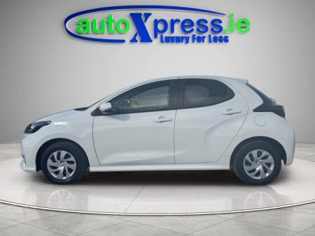 2021 Toyota Yaris - photo 3
