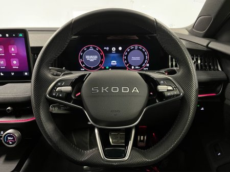 2025 Skoda Superb - photo 5