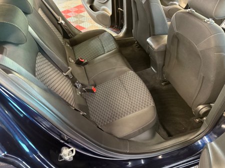 2019 Vauxhall Astra - photo 12