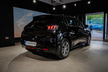 2023 Peugeot 208 - photo 6