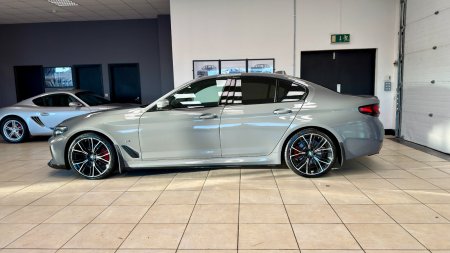 2022 BMW 5-Series - photo 9