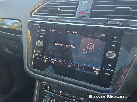2020 Volkswagen Tiguan - photo 23