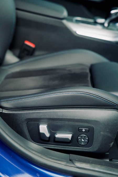 2022 BMW 3-Series - photo 18