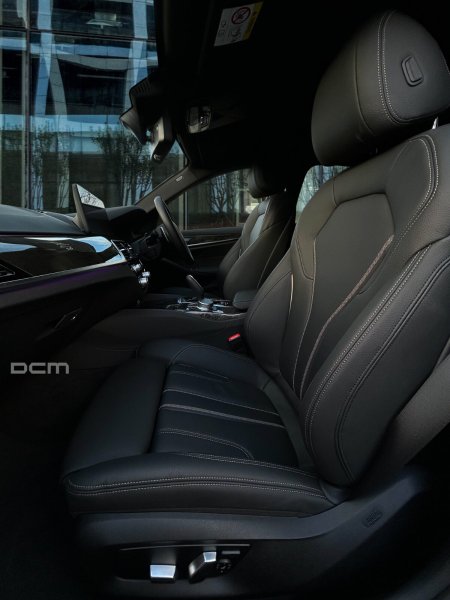2020 BMW 5-Series - photo 14