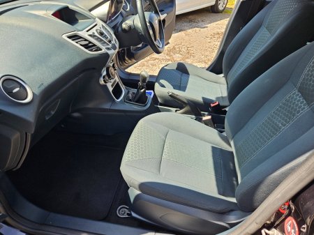 2012 Ford Fiesta - photo 24