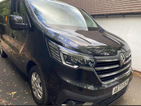 2023 Renault Trafic - photo 2