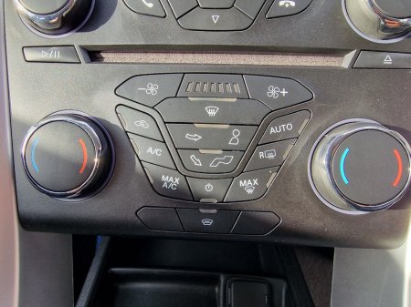 2015 Ford Mondeo - photo 23