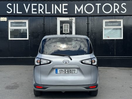 2017 Toyota Sienta - photo 4