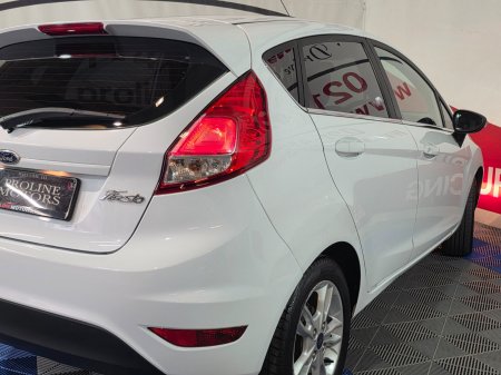 2016 Ford Fiesta - photo 11
