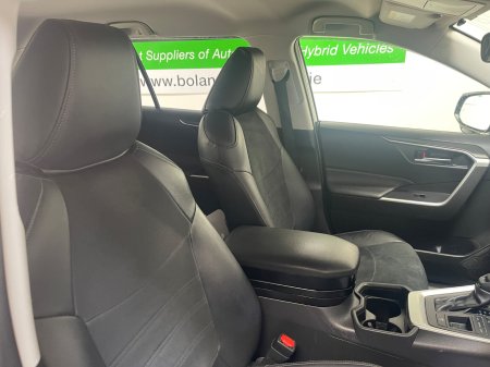 2020 Toyota RAV4 - photo 12