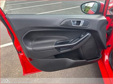 2014 Ford Fiesta - photo 15