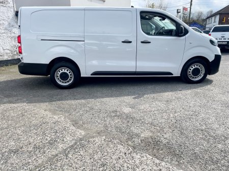 2024 Toyota Proace - photo 11