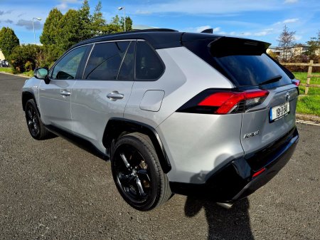 2019 Toyota RAV4 - photo 4