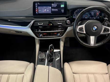 2022 BMW 5-Series - photo 4