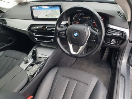 2024 BMW 5-Series - photo 6
